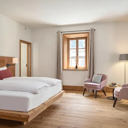 Post Hotel 4*